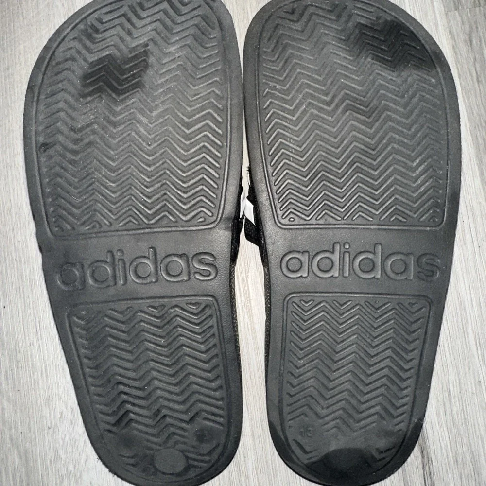 Adidas Kids‎ Black White Slides Sandals Slip On Size 13